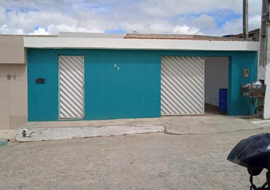 Casa Ocupada com 3 Quartos em Belo Jardim/PE