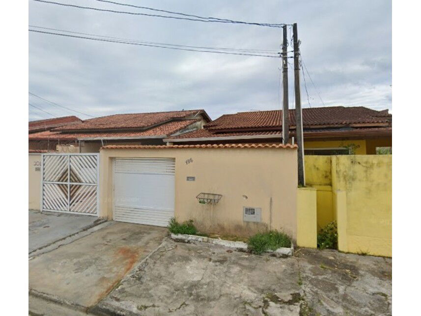 Casa Padrão Ocupada com 1 Vaga em Peruíbe