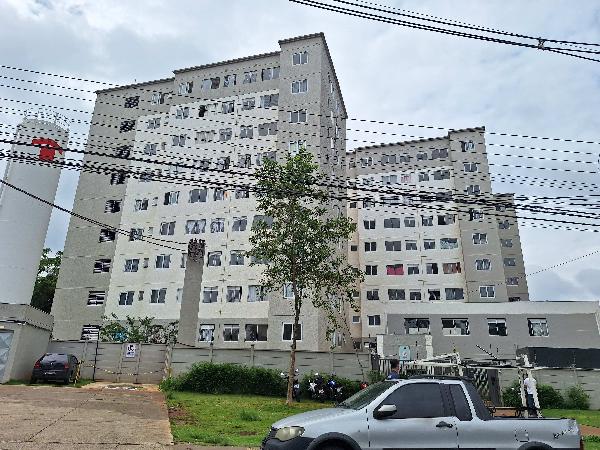Apartamento 2 quartos, 1 banheiro, 40m² privativos, desocupado