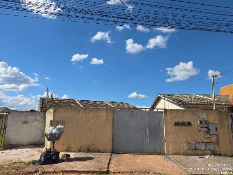 Casa com 2 quartos e 1 vaga em Luziânia/GO - Área privativa de 62,22m²