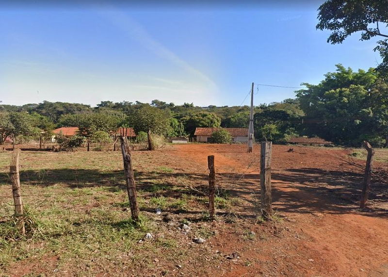 Terreno com Casa e Galpões em São Joaquim da Barra