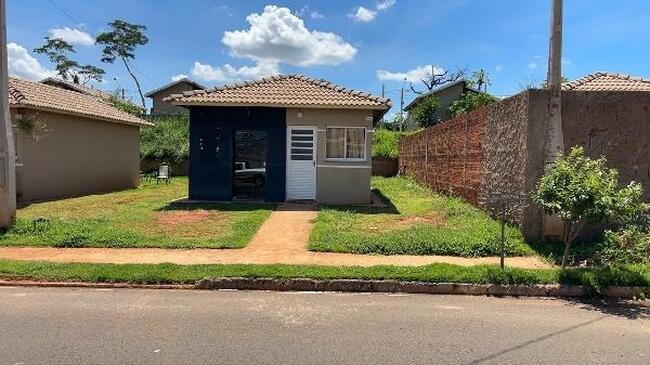 Casa com 2 quartos, 1 banheiro, vaga de garagem e 42,74m² privativos