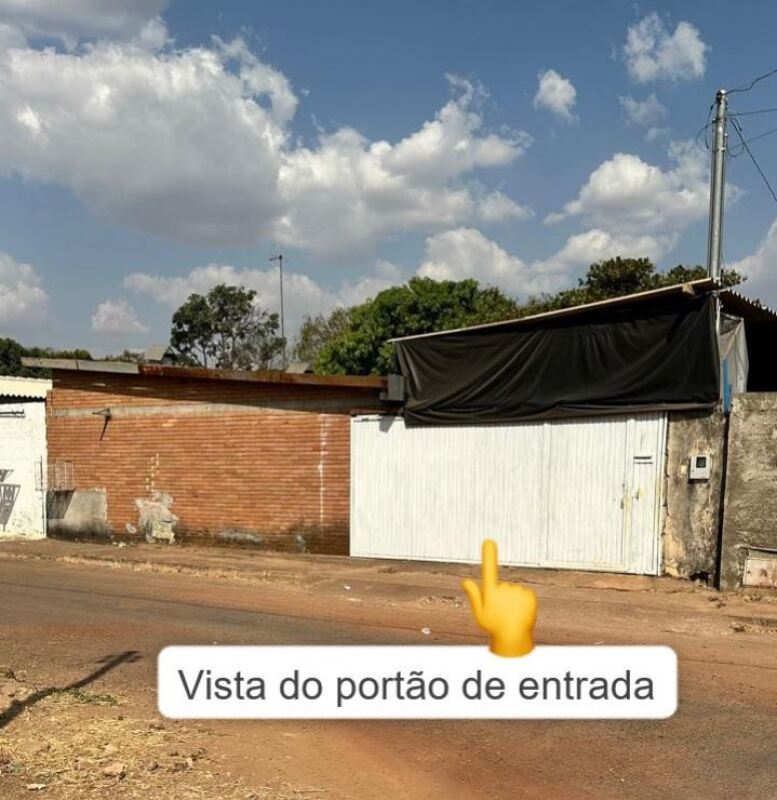 Terreno urbano com benfeitorias em Alexânia/GO