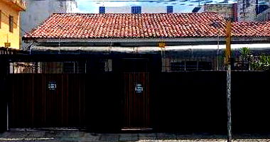 Casa padrão ocupada com 1 vaga e 161m² construída