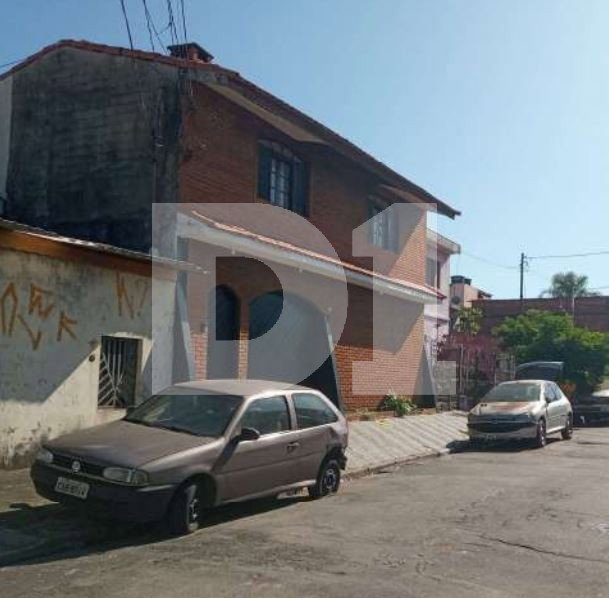 Casa com 3 quartos, piscina e área gourmet