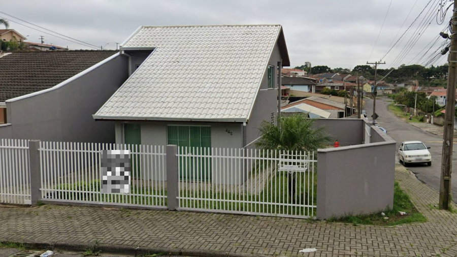 Casa com 2 pavimentos, 2 quartos, 93,48m² construídos, ocupada