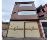 Casa ocupada com 1 dormitório, 4 banheiros e 208 m²