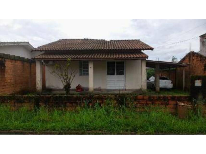 Casa Ocupada com 2 Quartos e 1 Banheiro em Santa Luzia