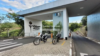 Terreno de 779 m² em condomínio fechado