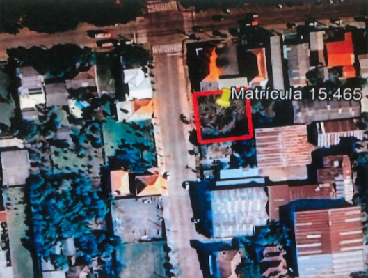 Terreno amplo de 696,96m², desocupado, ideal para investimento