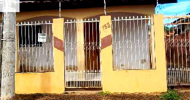 Casa 3 quartos 2 banheiros 95m² construída, desocupada