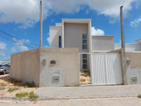 Casa Duplex Desocupada com 96m² Construídos e 1 Vaga em Aquiraz/CE