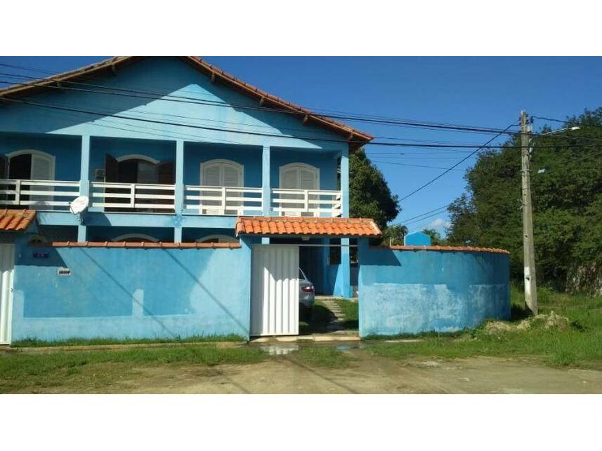 Casa em leilão com 251m² de área construída em Araruama/RJ