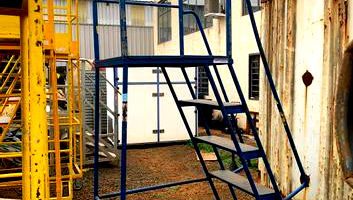 Escada Plataforma Industrial com 6 degraus