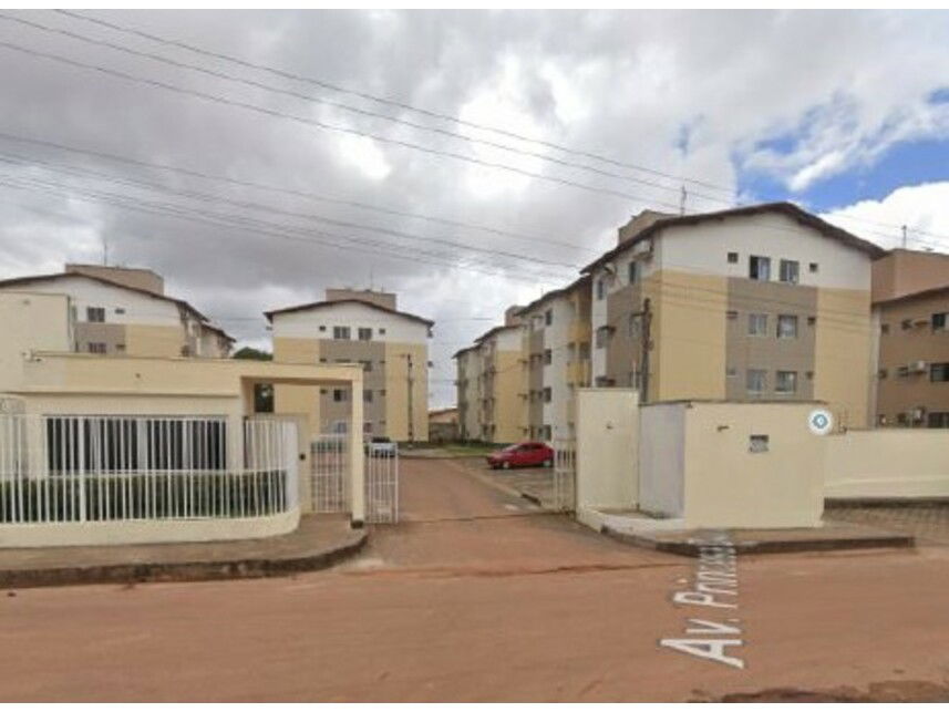 Apartamento 1º Pavimento com 1 Vaga - Vila Kiola