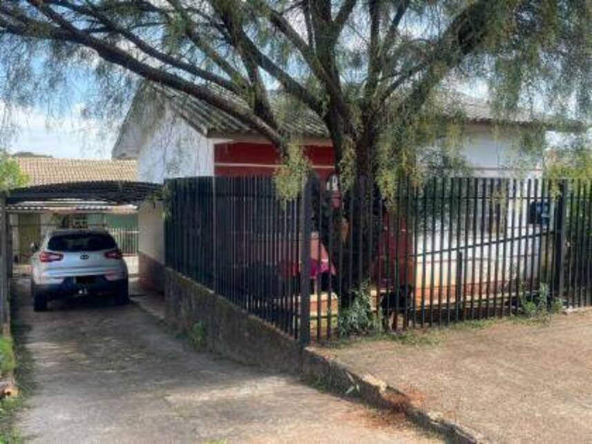 Casa com 1 vaga de garagem, 180m² de terreno e 56m² construída