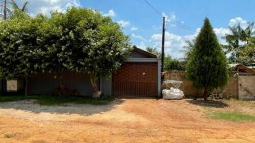 Casa com 2 Quartos, 2 Banheiros e 236m² de Área Construída -