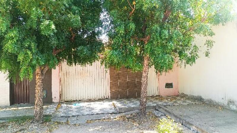 Casa com 3 Quartos e 2 Banheiros em Iguatu