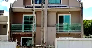 Casa com 2 pavimentos e sótão em Curitiba/PR