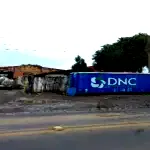 Terreno com Edificação 2 Quartos 1 Banheiro 0 Vagas