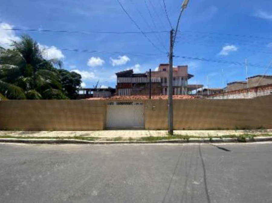 Casa em Condomínio com 2 Quartos e 1 Vaga em Maceió/AL