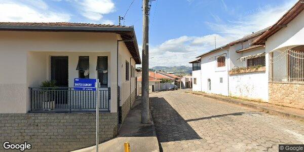 Casa com 2 Quartos, 2 Banheiros e 1 Vaga em 79m²