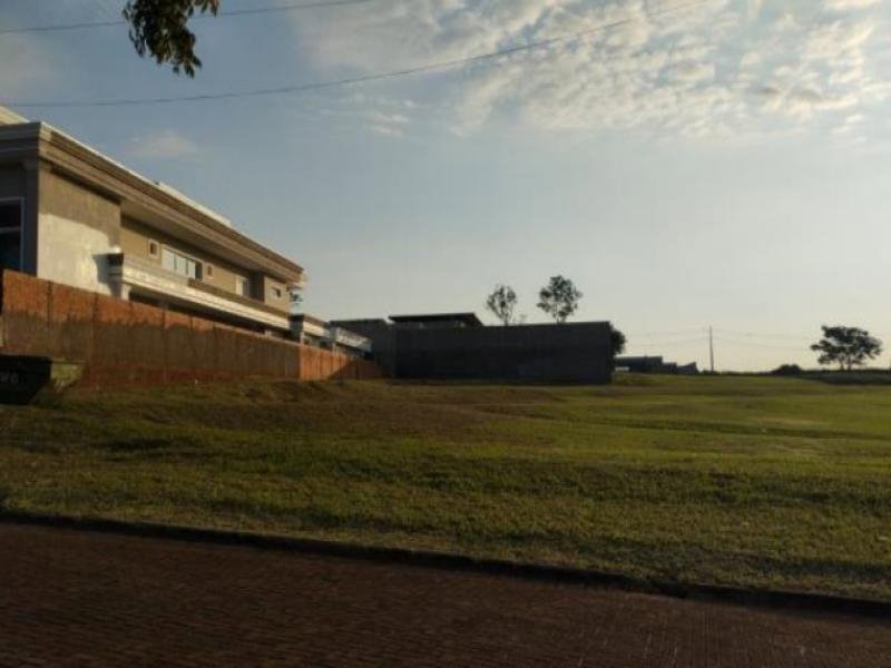 Terreno 1.595m² em Ourinhos/SP - Excelente oportunidade!