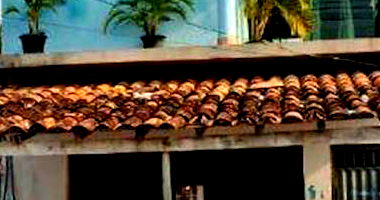 Casa padrão com 2 quartos, 1 banheiro, 1 vaga, 140m² construída, ocupada