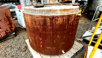 Tacho encamisado de aço inox, cap. 1.000 litros