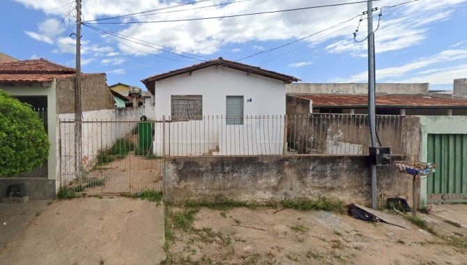 Casa padrão 1 quarto 1 banheiro 113m² ocupada