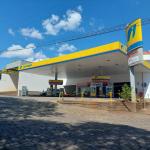 Posto de Combustíveis com 2 Apartamentos e 900m² Construídos