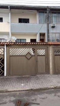 Casa padrão com 3 quartos e 3 banheiros em Praia Grande