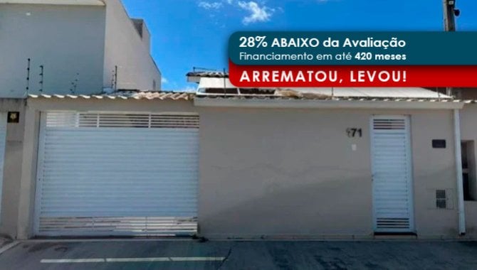 Casa em Peruíbe com 2 quartos e 2 banheiros