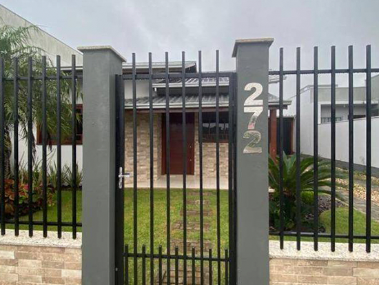 Casa em Tijucas com 372m² de terreno e 69m² construída
