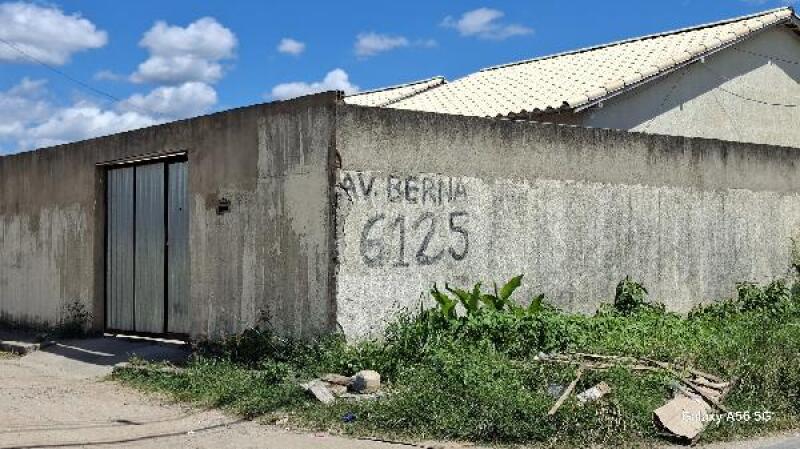 Casa com 2 quartos e 53m² de área privativa em Queimados
