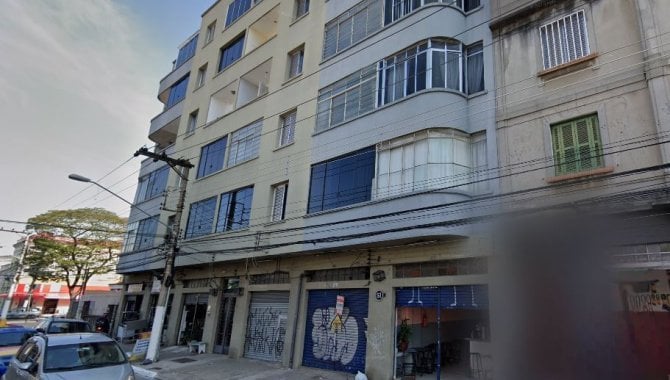 Loja Comercial 352m² em Leilão de Direitos