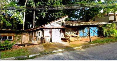 Terreno com Construção em Ilhabela/SP