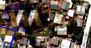 Terrenos Urbanos com 4 Matrículas e Casas