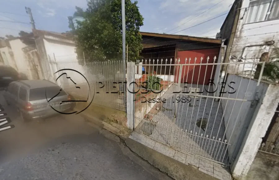 Prédio de Madeira em Porto Alegre com 50% de Cota Parte