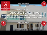 Casa com 5 suítes, piscina e campo de futebol