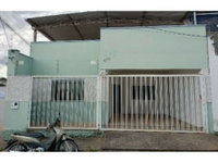Casa Ocupada em Mangabeiras com 179,54 m²