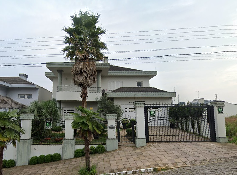 Casa de 2 Pavimentos com 641,48m² - Imigrante