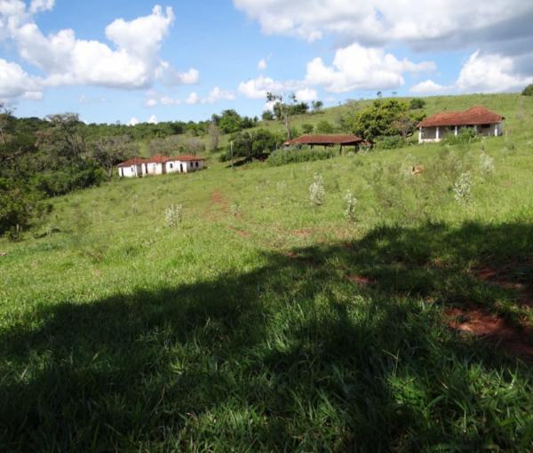 Fazenda com 83,75 alqueires paulista em Chavantes