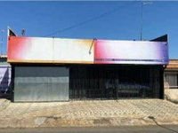 Casa com 1 vaga de garagem, 150m² de terreno e 112m² construída