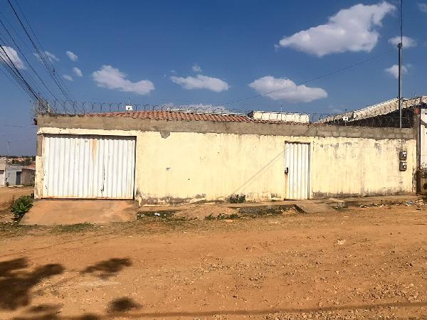 Casa com 3 Quartos e 1 Vaga em São Francisco