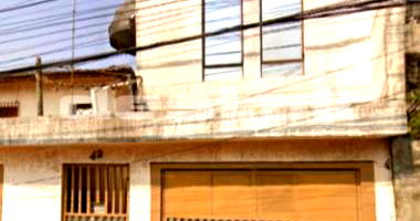 Comercial com salão e 4 residências, 2 dorms, garagem, 326m² construída