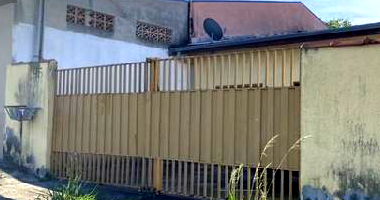 Casa com 2 Quartos e 2 Vagas em Taubaté