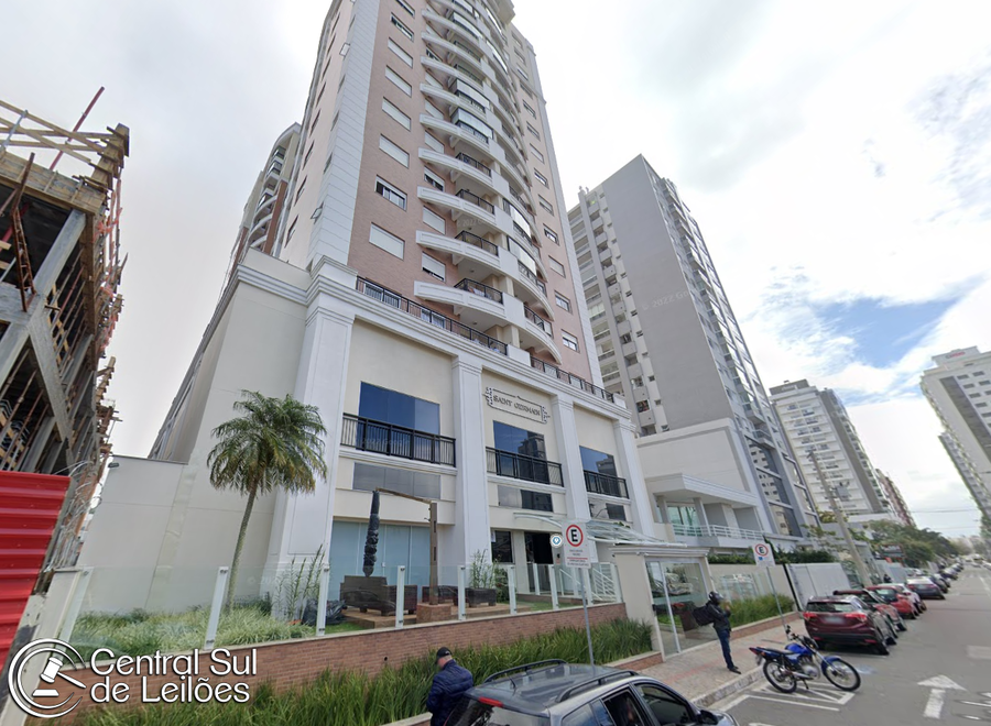 Vaga de garagem privativa de 14m² no Edifício Saint Germain