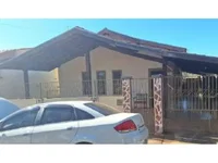 Casa com 3 dormitórios, 198,21m² construídos, ocupada