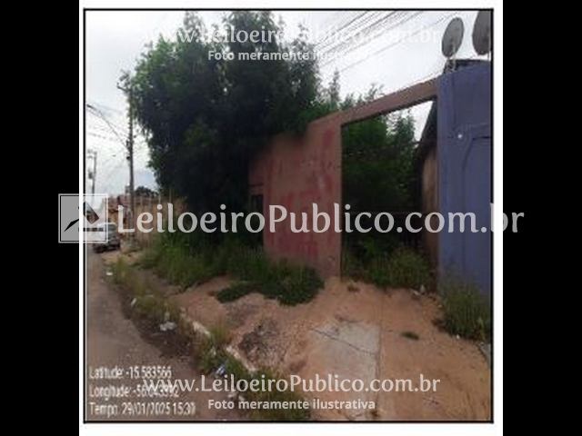 Terreno com 315m² em estado de demolição, sem edificação averbada